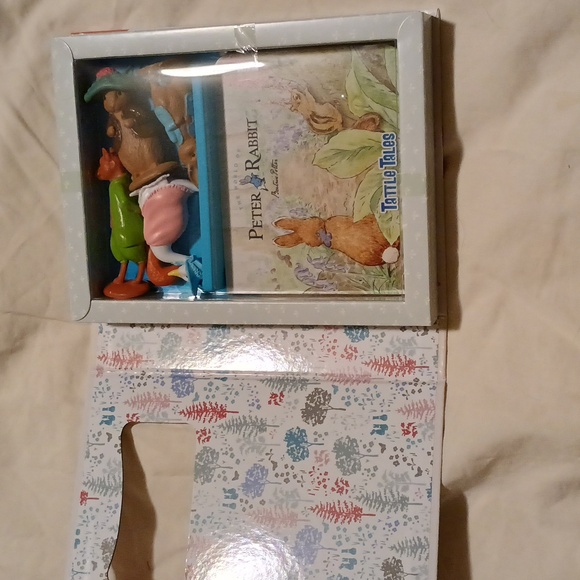 Beatrix Potter Peter Rabbit Gift Set - Picture 4 of 7